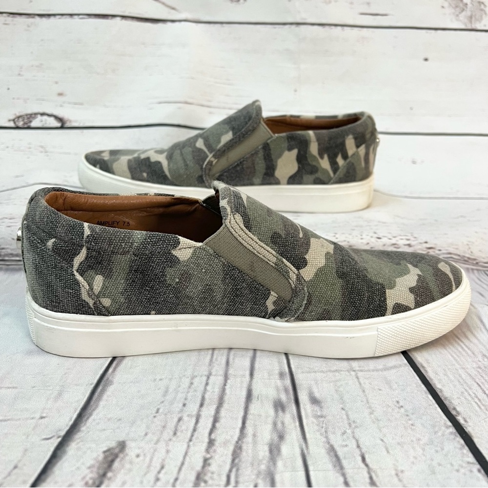 Steve Madden Amplify Gills Slip-on Sneaker Green Camo Size 7 1/2